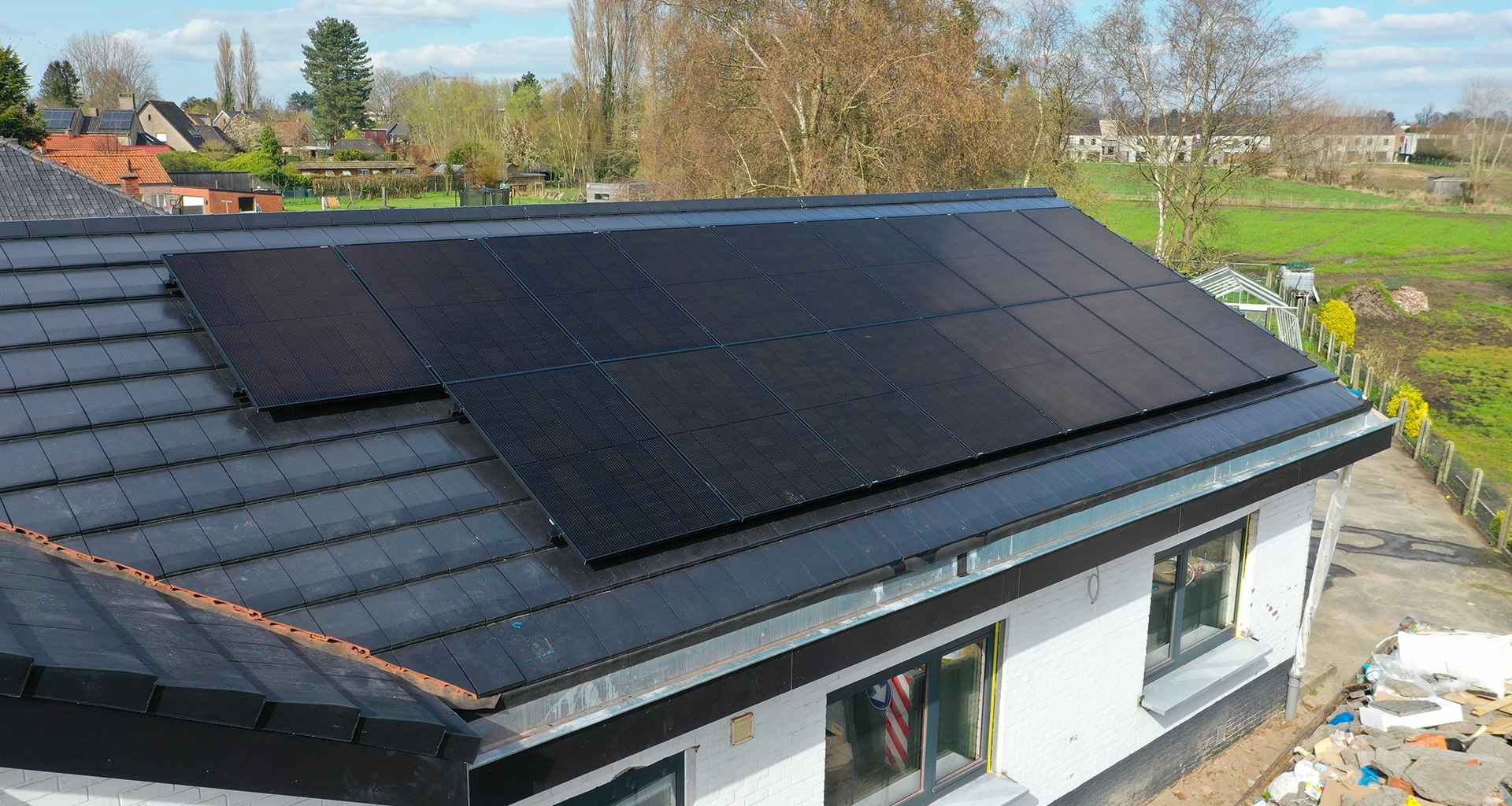 Installation of photovoltaic panels in Aalter